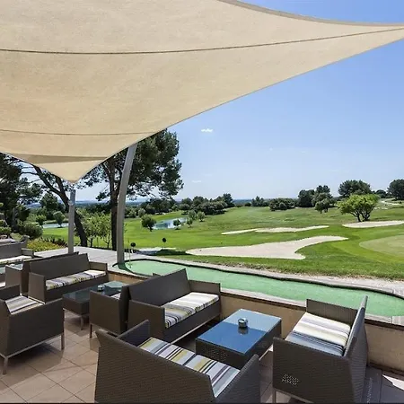 La Perle Du Golf -magnifique Vue Clim Linge Golf 6p Piscine Tennis Saumane-de-Vaucluse